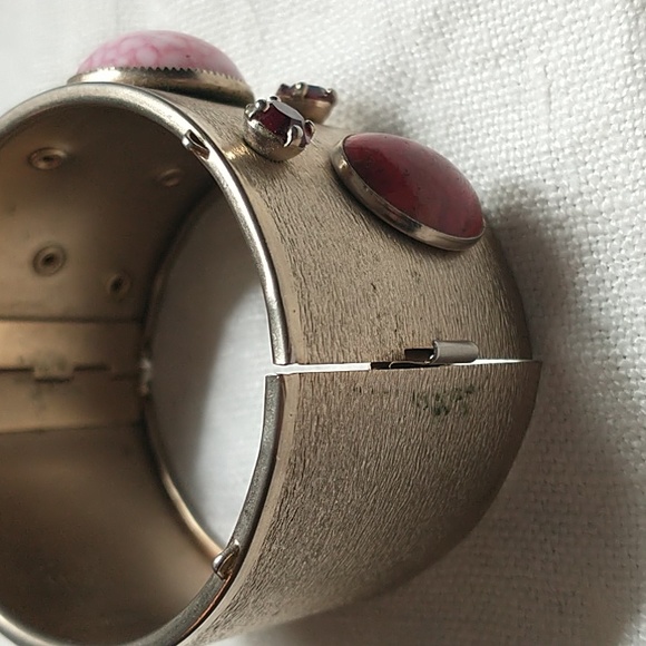 Vintage Matte Gold-toned Cuff Bracelet w/Crystals and Stones - Picture 6 of 6